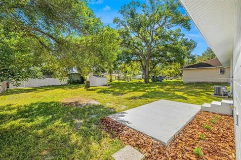 1908 N Barnes Street Plant City FL 33563