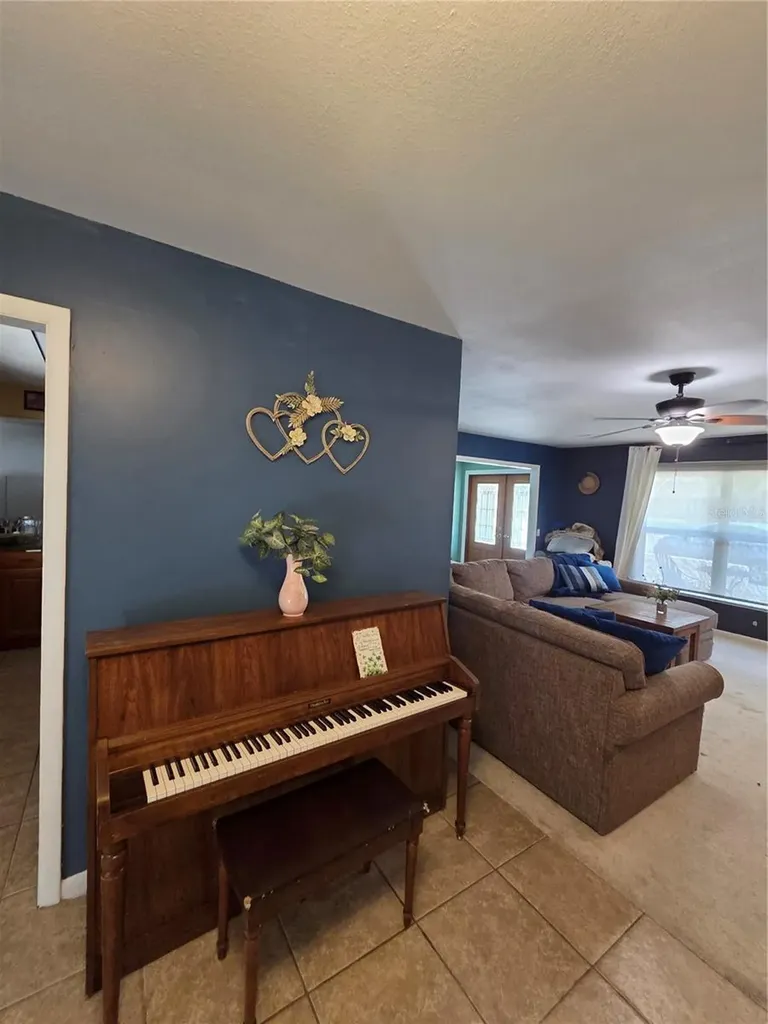 1007 E Yarnell Avenue Lake Wales FL 33853