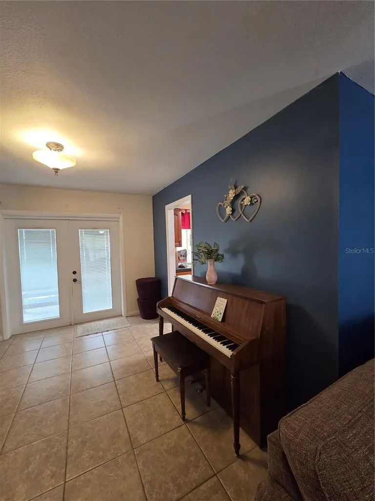 1007 E Yarnell Avenue Lake Wales FL 33853