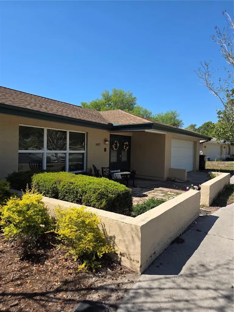 1007 E Yarnell Avenue Lake Wales FL 33853