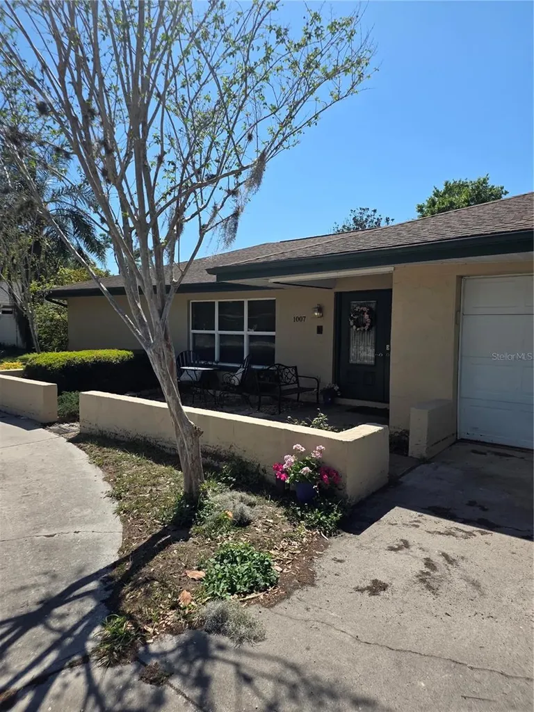 1007 E Yarnell Avenue Lake Wales FL 33853