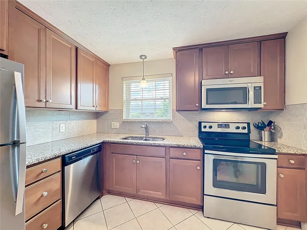 4262 Lake Underhill Road Orlando FL 32803