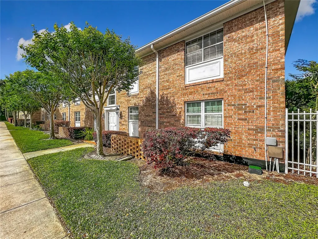 4262 Lake Underhill Road Orlando FL 32803