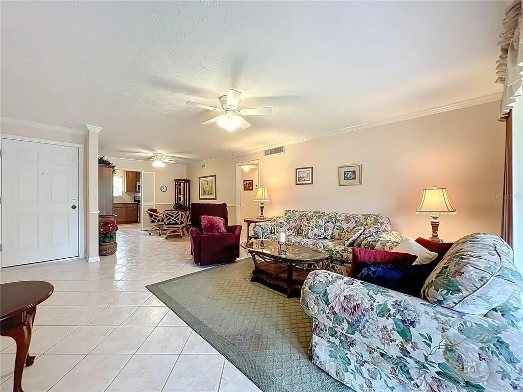 4262 Lake Underhill Road Orlando FL 32803