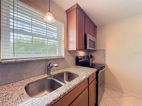 4262 Lake Underhill Road Orlando FL 32803