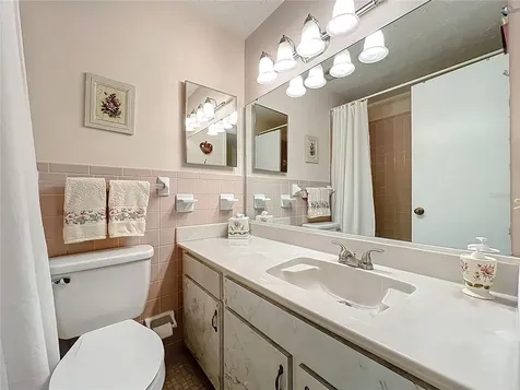 4262 Lake Underhill Road Orlando FL 32803