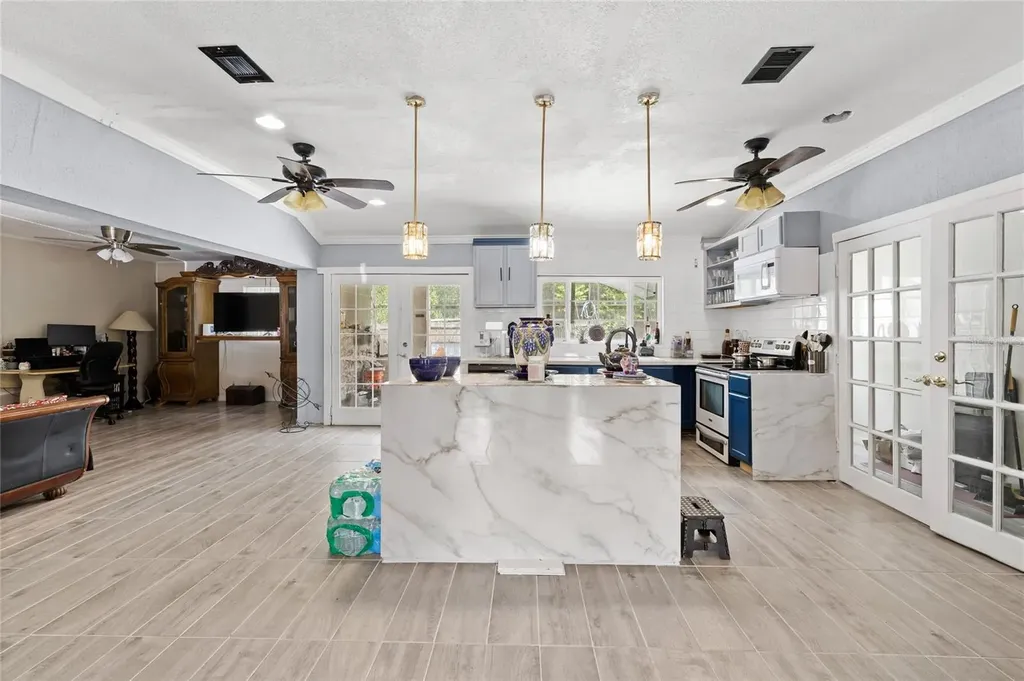 7033 Tallowtree Lane Orlando FL 32835