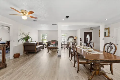 7033 Tallowtree Lane Orlando FL 32835