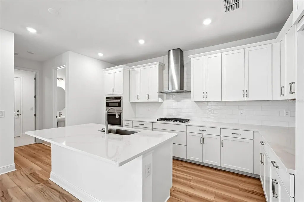 8221 Seaflower Parkway Bradenton FL 34210