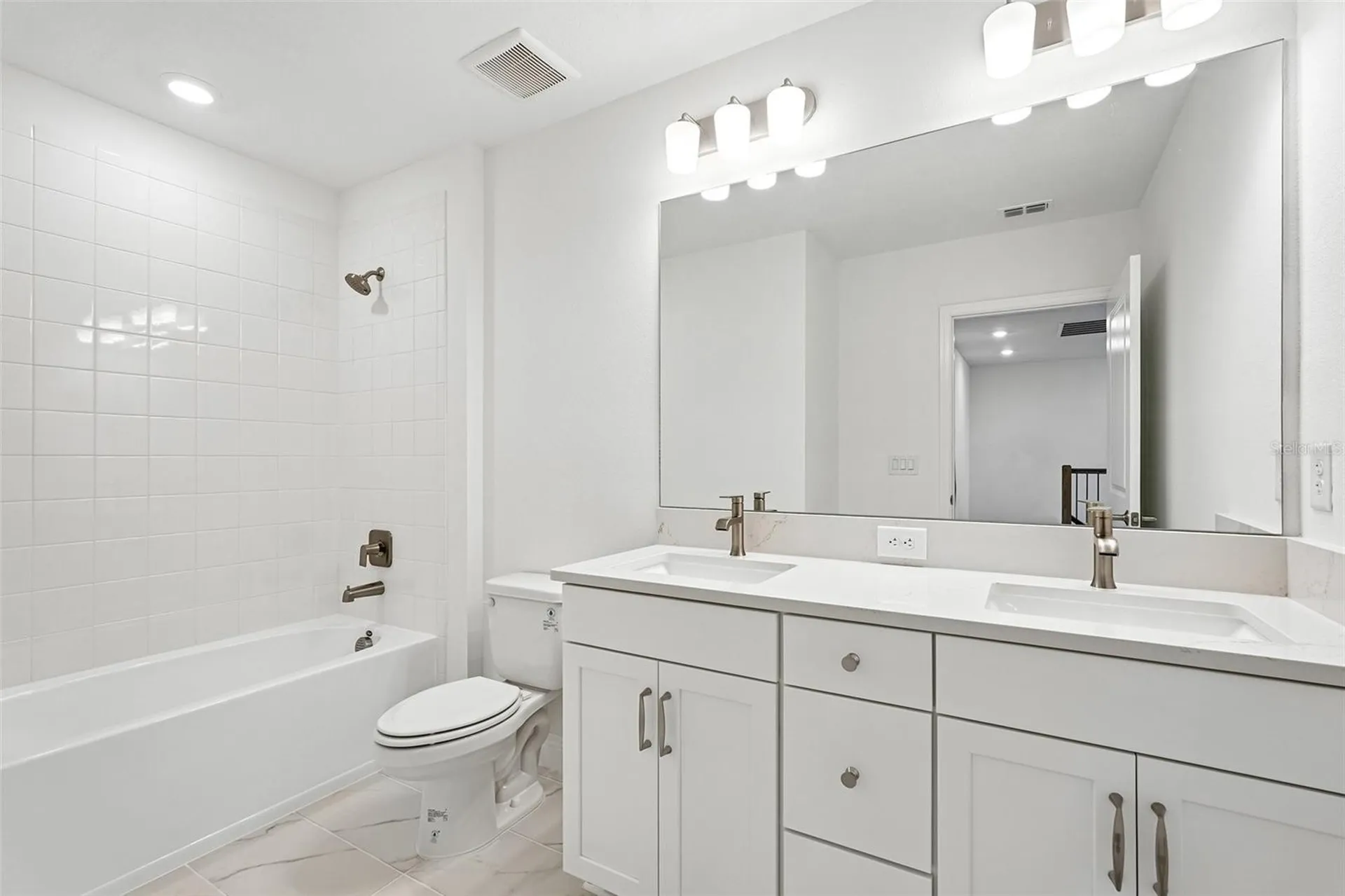 8221 Seaflower Parkway Bradenton FL 34210