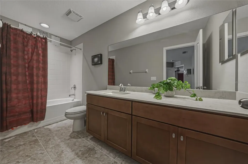10661 Pictorial Park Drive Tampa FL 33647