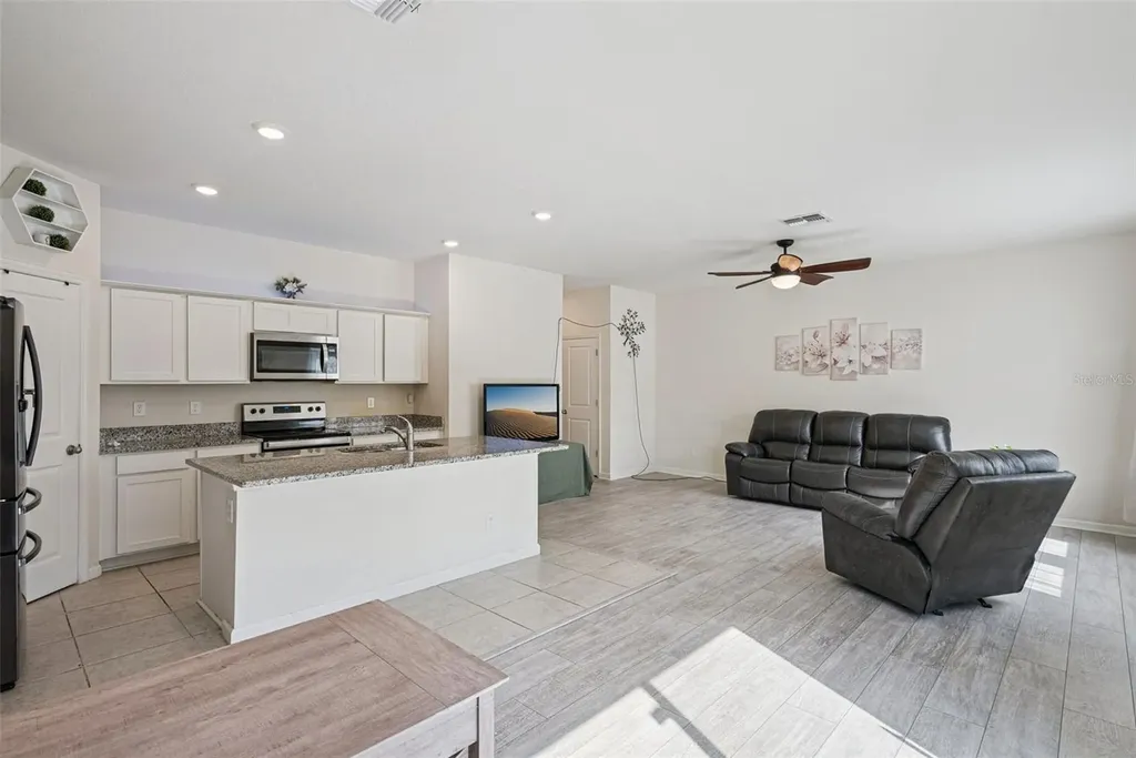2044 Cades Cove Way Deland FL 32720