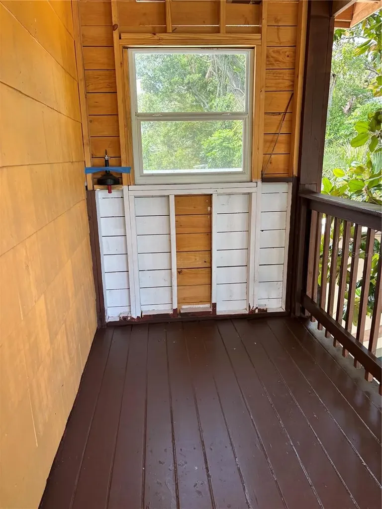 1217 Carolyn Lane Clearwater FL 33755