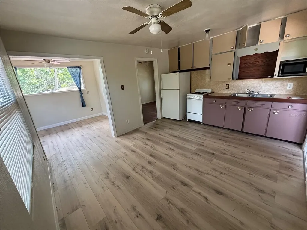 1217 Carolyn Lane Clearwater FL 33755