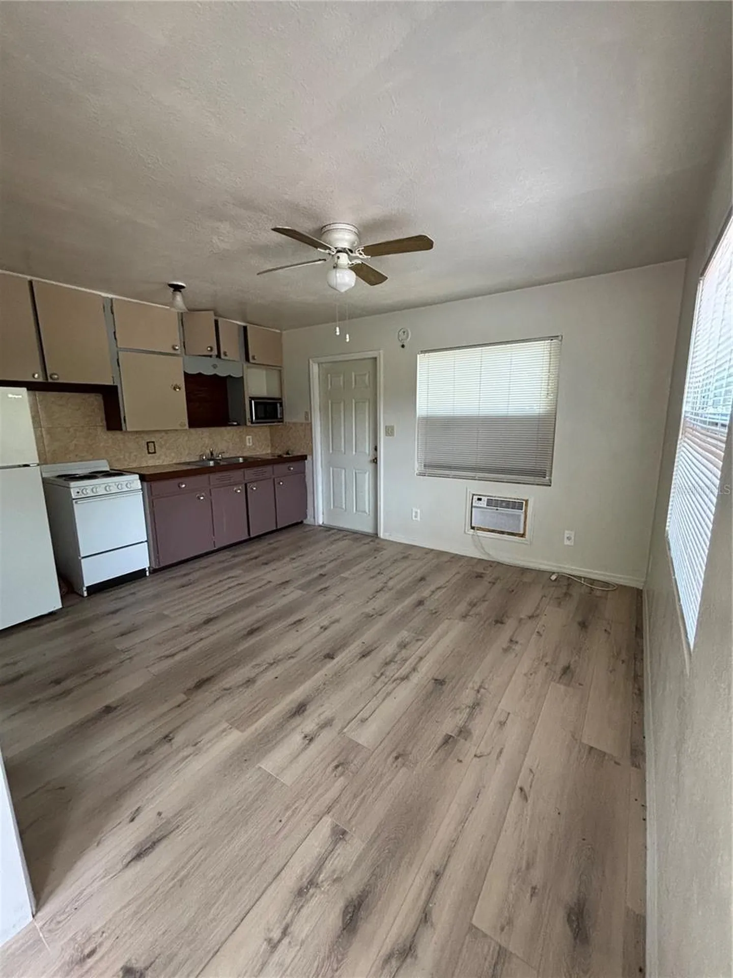 1217 Carolyn Lane Clearwater FL 33755