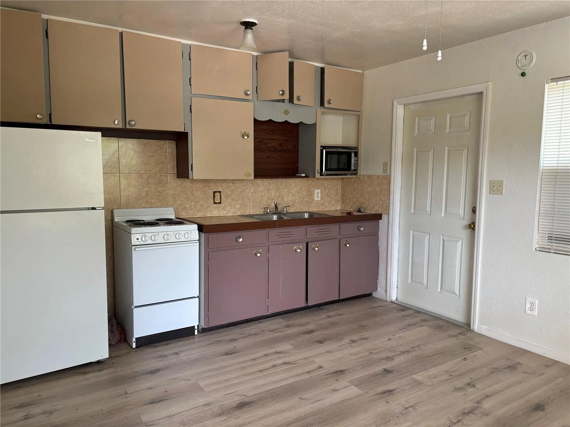 1217 Carolyn Lane Clearwater FL 33755