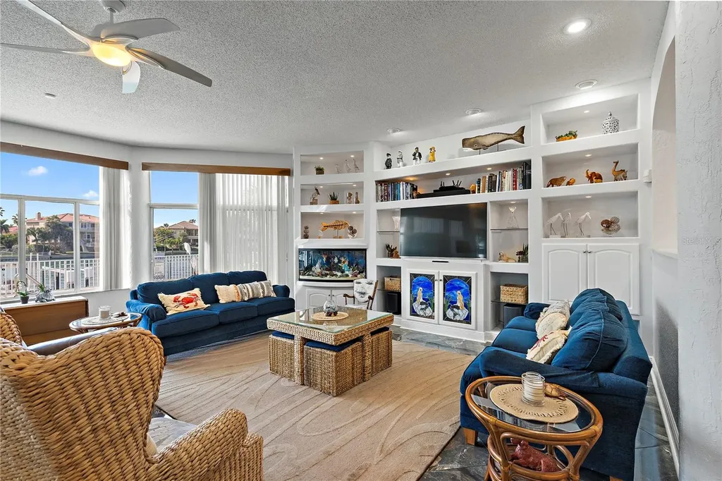 830 Pinellas Bayway S St Petersburg FL 33715