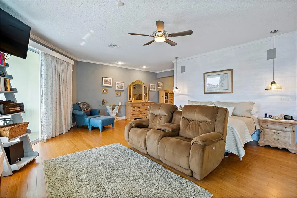 830 Pinellas Bayway S St Petersburg FL 33715
