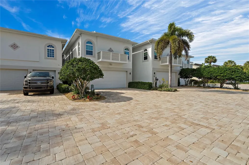 830 Pinellas Bayway S St Petersburg FL 33715