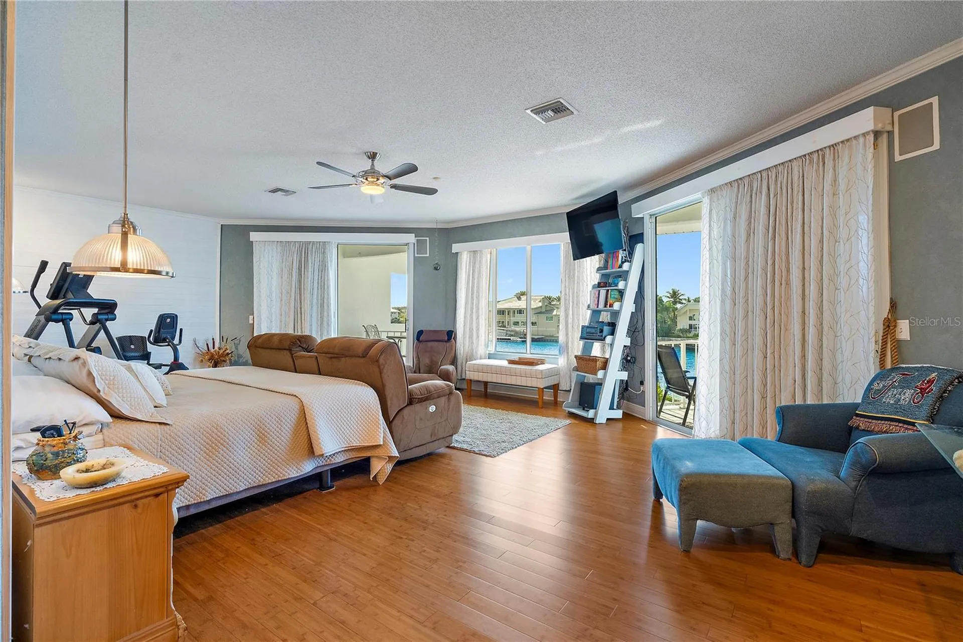 830 Pinellas Bayway S St Petersburg FL 33715