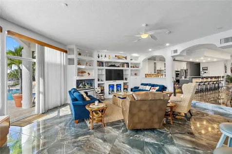 830 Pinellas Bayway S St Petersburg FL 33715