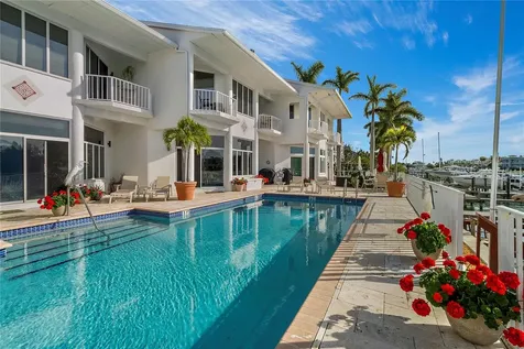 830 Pinellas Bayway S St Petersburg FL 33715