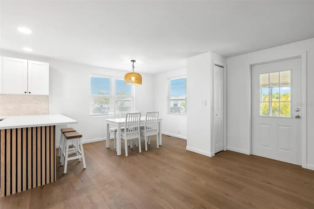 7271 Mount Arlington Drive NE St Petersburg FL 33702