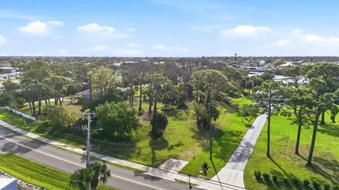 1455 Manor Road Englewood FL 34223