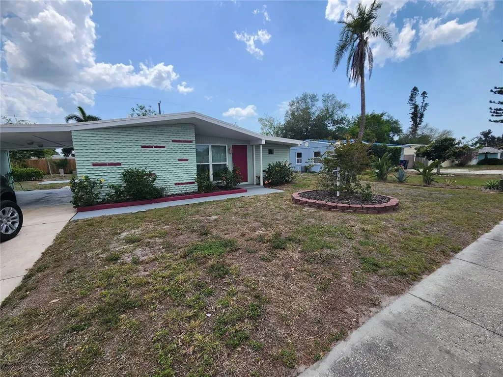 2120 Bayshore Gardens Parkway Bradenton FL 34207