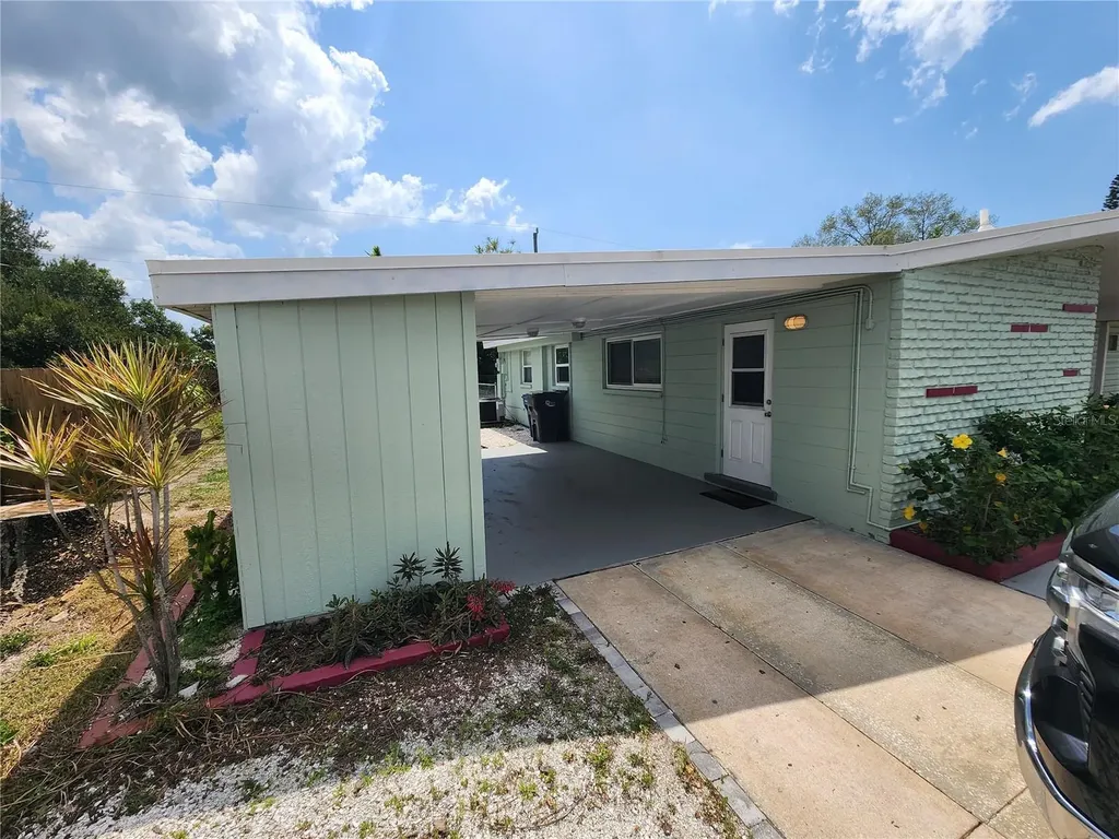 2120 Bayshore Gardens Parkway Bradenton FL 34207