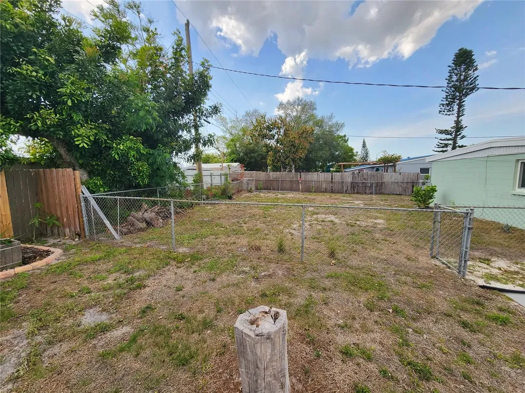2120 Bayshore Gardens Parkway Bradenton FL 34207