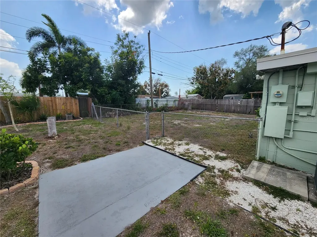 2120 Bayshore Gardens Parkway Bradenton FL 34207