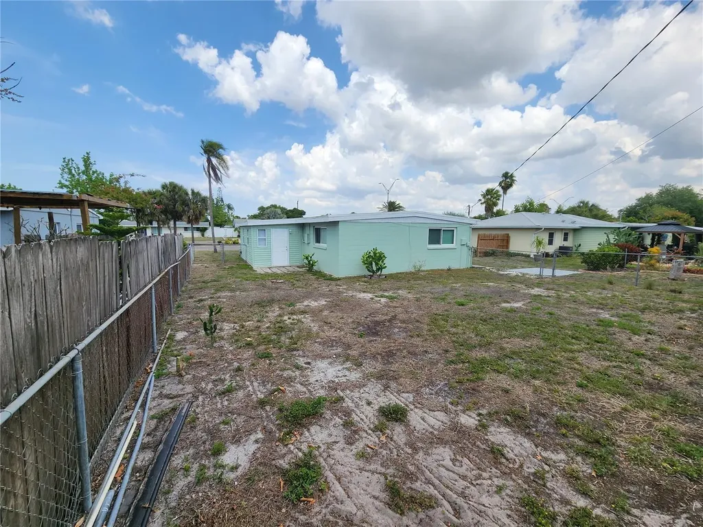 2120 Bayshore Gardens Parkway Bradenton FL 34207