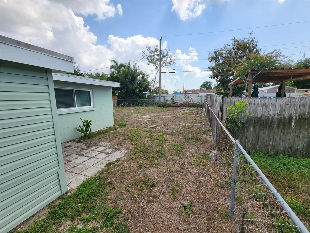 2120 Bayshore Gardens Parkway Bradenton FL 34207