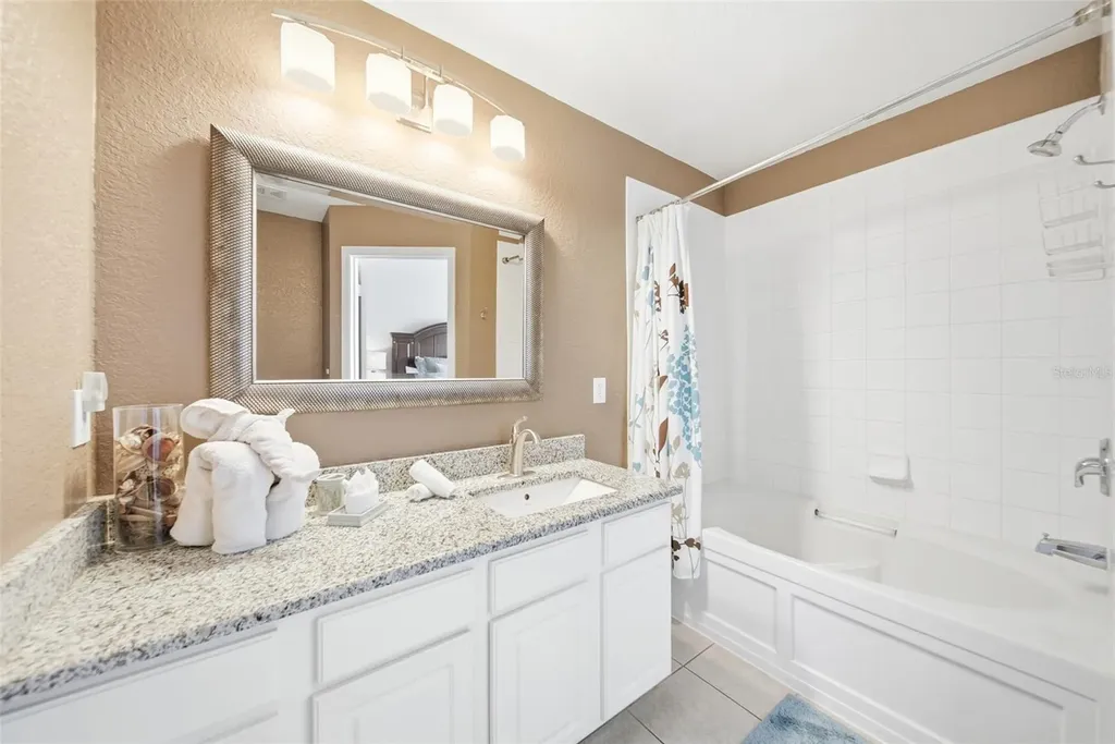 2556 Renshaw Street Kissimmee FL 34747