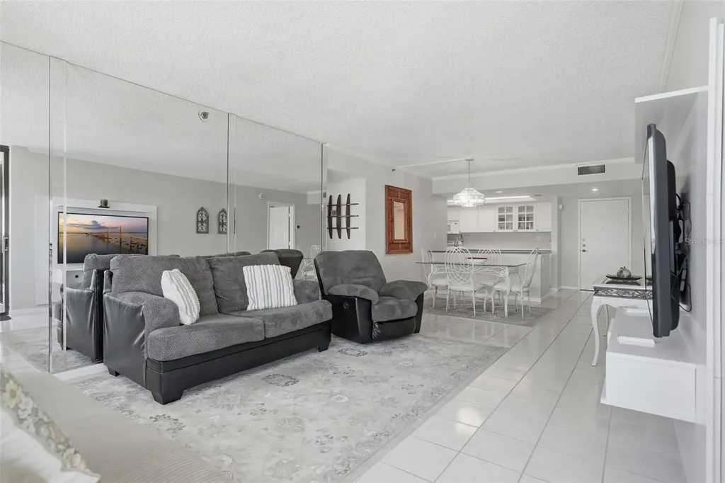 6372 Palma Del Mar Boulevard S St Petersburg FL 33715