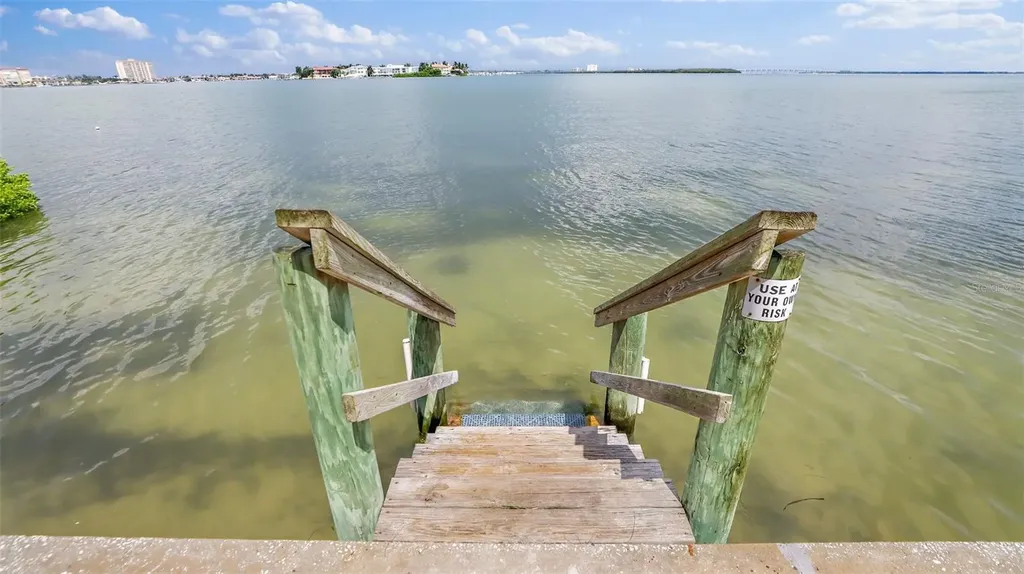 6372 Palma Del Mar Boulevard S St Petersburg FL 33715