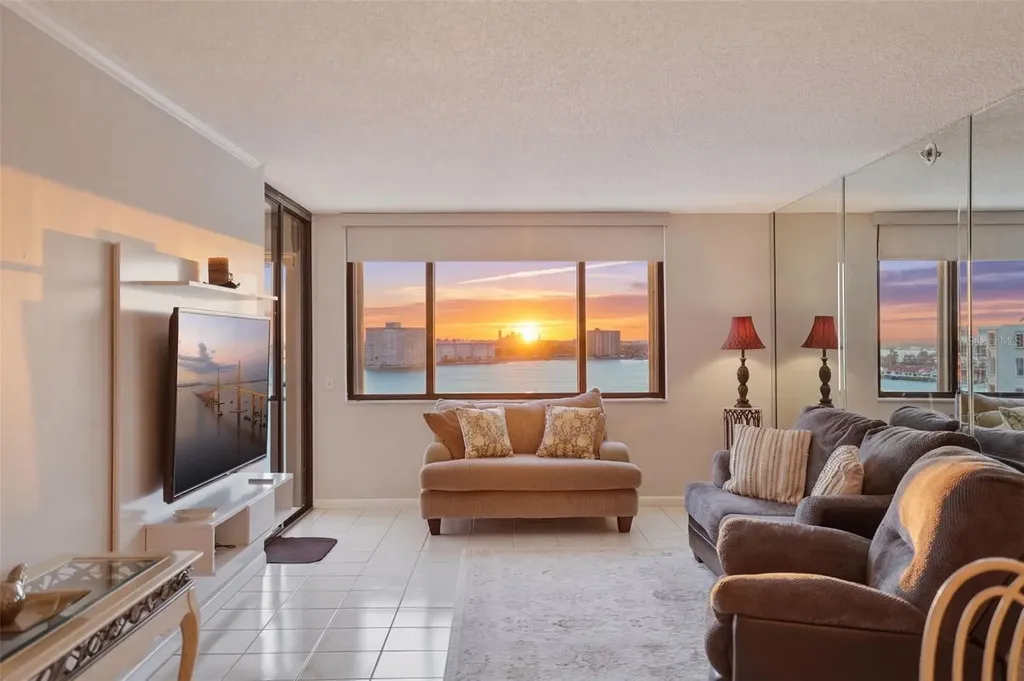 6372 Palma Del Mar Boulevard S St Petersburg FL 33715