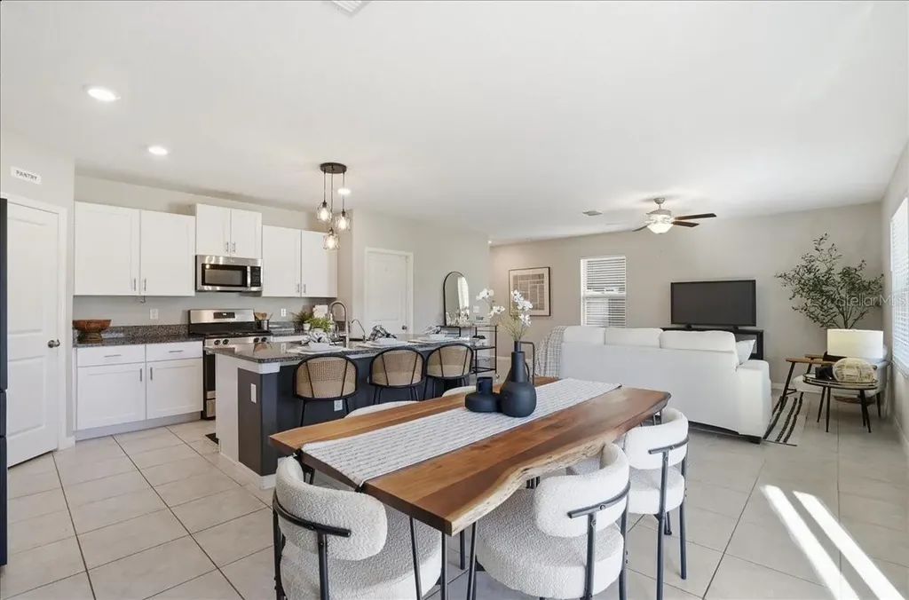 9513 Channing Hill Drive Sun City Center FL 33573