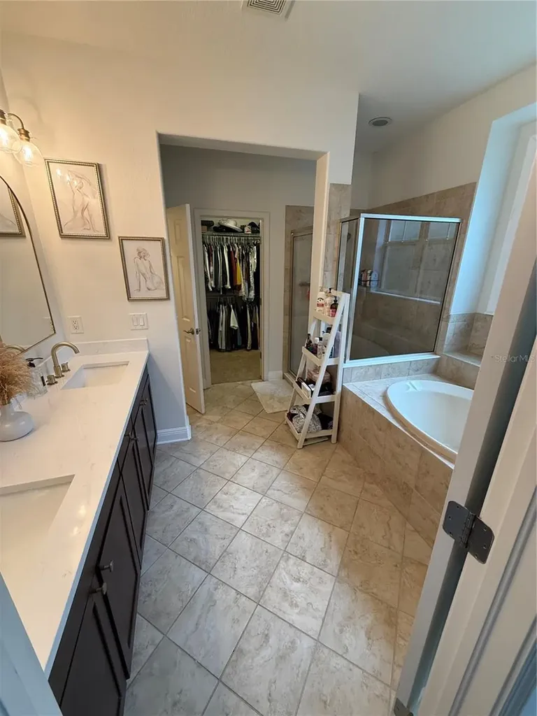 16007 Loneoak View Drive Lithia FL 33547