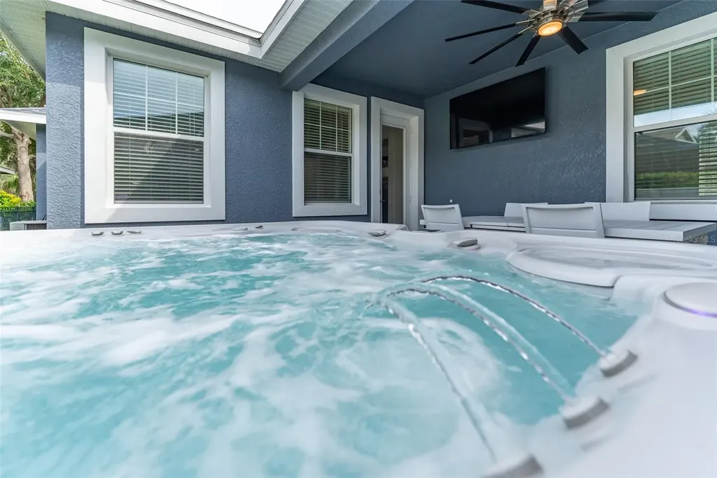 16007 Loneoak View Drive Lithia FL 33547