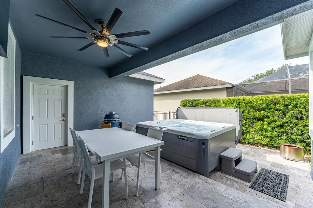 16007 Loneoak View Drive Lithia FL 33547