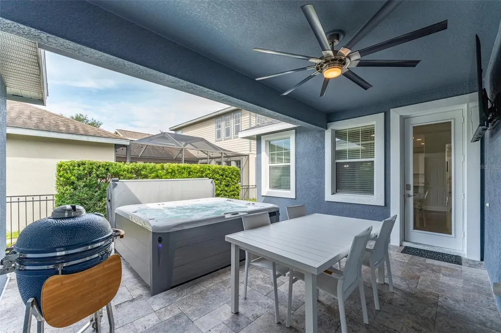 16007 Loneoak View Drive Lithia FL 33547