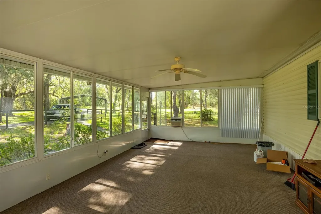 14890 SE 20th Street Morriston FL 32668