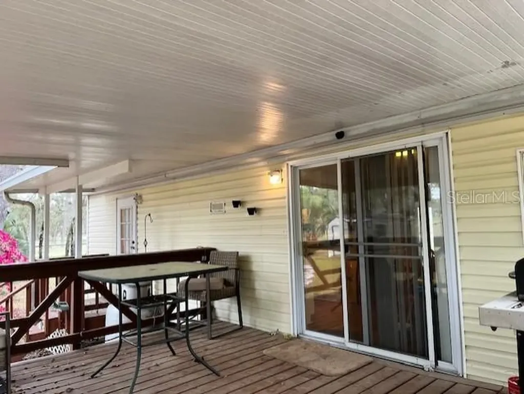 14890 SE 20th Street Morriston FL 32668