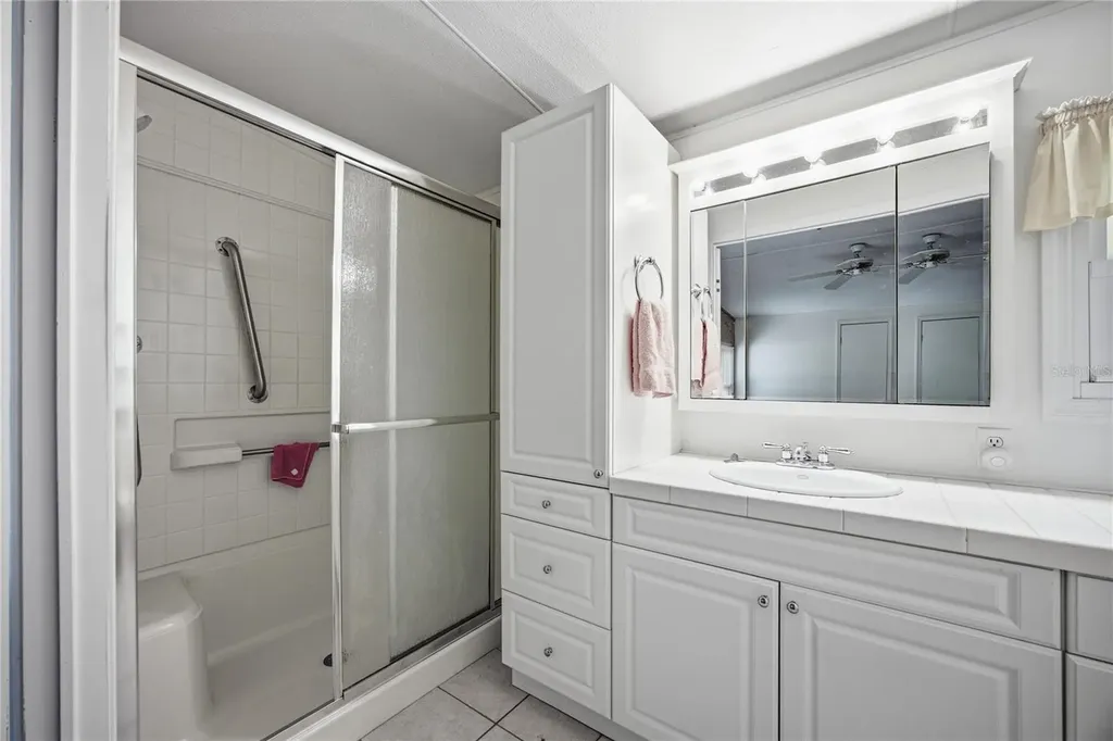 14890 SE 20th Street Morriston FL 32668