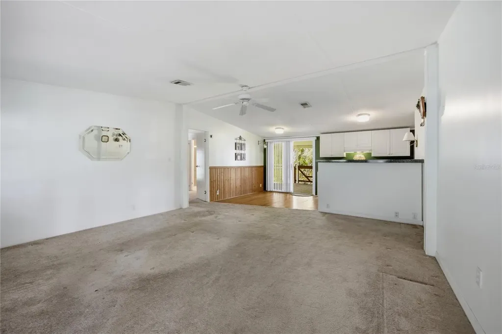 14890 SE 20th Street Morriston FL 32668