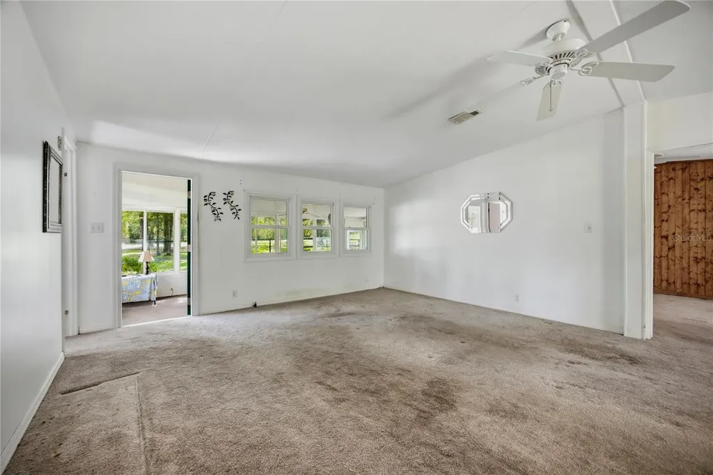 14890 SE 20th Street Morriston FL 32668