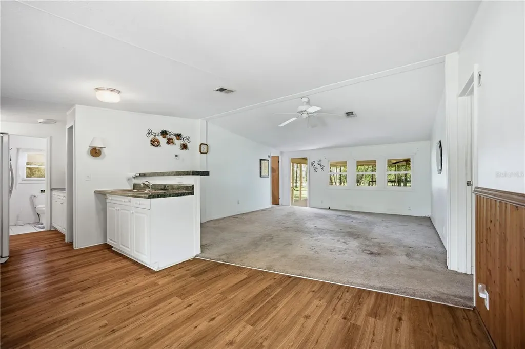 14890 SE 20th Street Morriston FL 32668