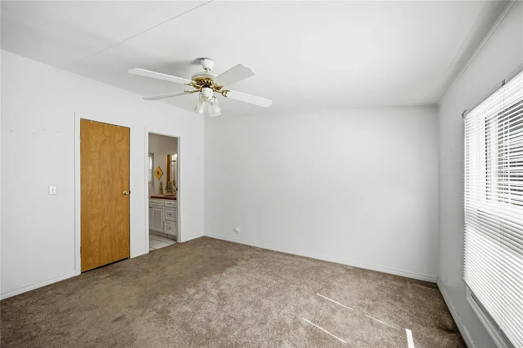 14890 SE 20th Street Morriston FL 32668